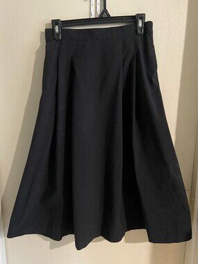 Medium Black Uniqlo Midi Skirt